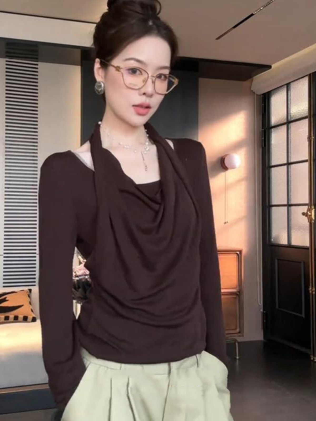 Korean Style Halter V-Neck Long Sleeve T-Shirt for Women - Unique Spring Fashion Top Korean Style Halter V-Neck Long Sleeve T-Shirt for Women - Unique Spring Fashion Top