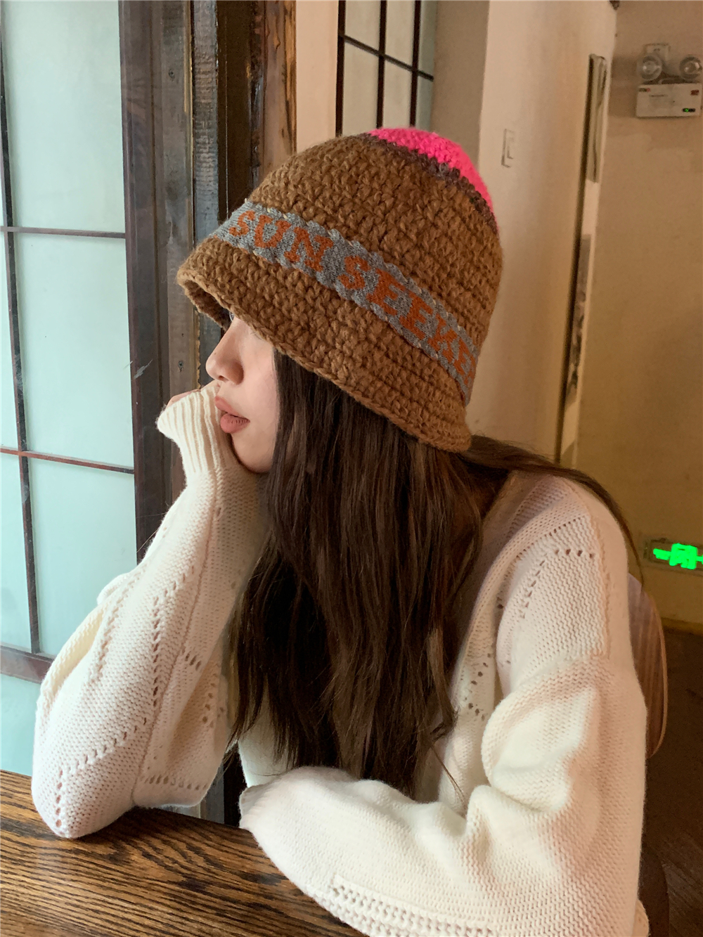 Korean Style Handmade Knitted Wool Fisherman Hat for Women, Letter Patch Design, Warm Autumn and Winter Accessory Korean Style Handmade Knitted Wool Fisherman Hat for Women, Letter Patch Design, Warm Autumn and Winter Accessory