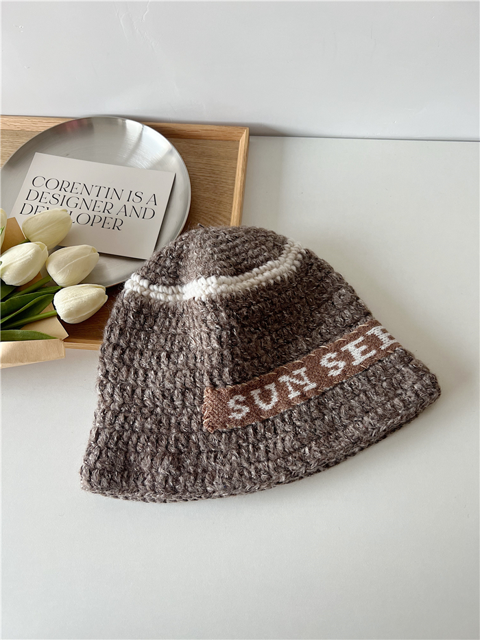 Korean Style Handmade Knitted Wool Fisherman Hat for Women, Letter Patch Design, Warm Autumn and Winter Accessory Korean Style Handmade Knitted Wool Fisherman Hat for Women, Letter Patch Design, Warm Autumn and Winter Accessory