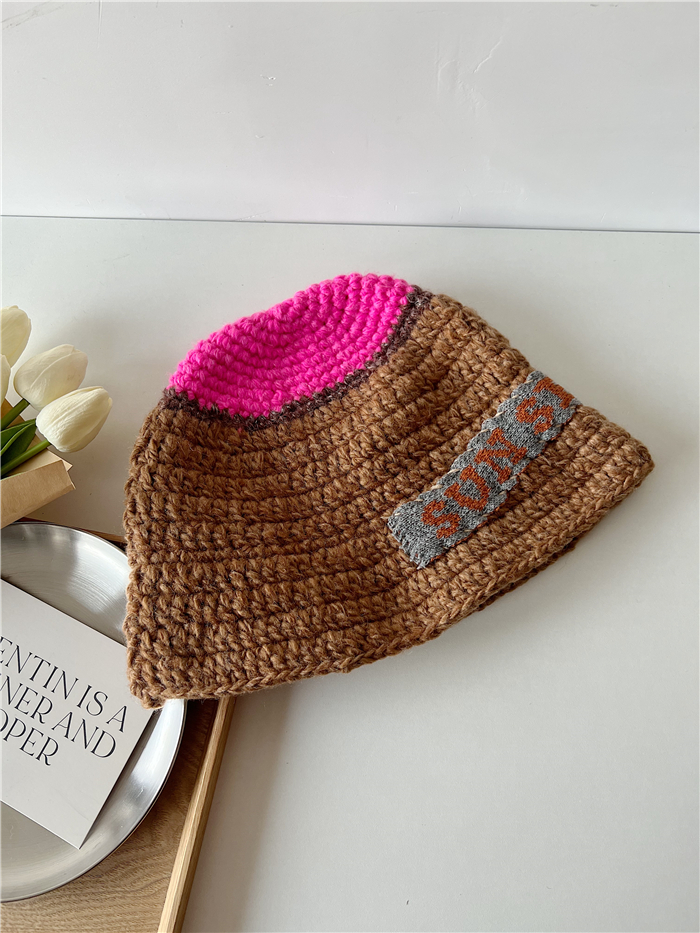Korean Style Handmade Knitted Wool Fisherman Hat for Women, Letter Patch Design, Warm Autumn and Winter Accessory Korean Style Handmade Knitted Wool Fisherman Hat for Women, Letter Patch Design, Warm Autumn and Winter Accessory