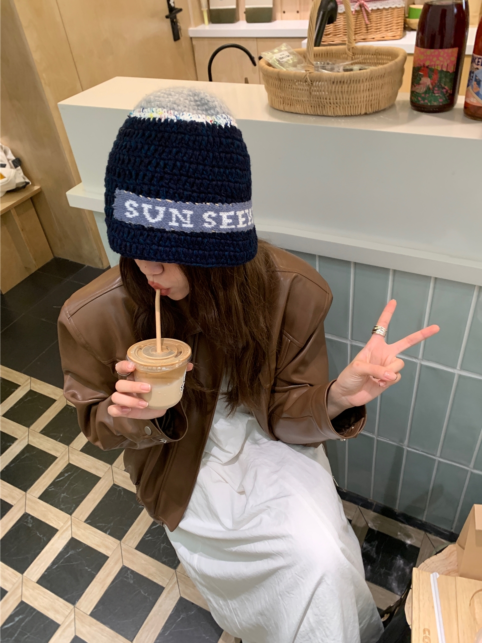 Korean Style Handmade Knitted Wool Fisherman Hat for Women, Letter Patch Design, Warm Autumn and Winter Accessory Korean Style Handmade Knitted Wool Fisherman Hat for Women, Letter Patch Design, Warm Autumn and Winter Accessory