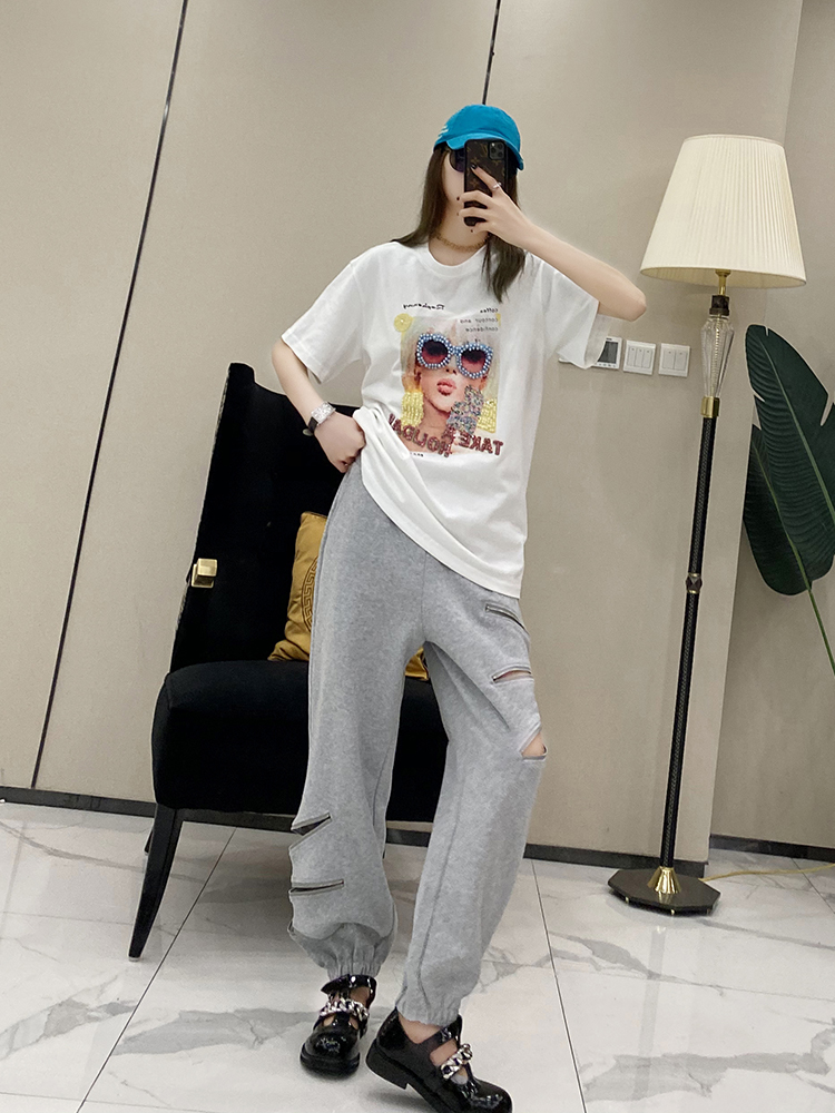 Korean Style Heavy Beaded Casual T-Shirt with Beauty Pattern - Trendy Short Sleeve Top for Women, Perfect for Summer Fashion Korean Style Heavy Beaded Casual T-Shirt with Beauty Pattern - Trendy Short Sleeve Top for Women, Perfect for Summer Fashion