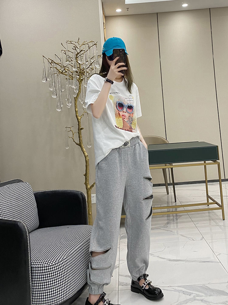 Korean Style Heavy Beaded Casual T-Shirt with Beauty Pattern - Trendy Short Sleeve Top for Women, Perfect for Summer Fashion Korean Style Heavy Beaded Casual T-Shirt with Beauty Pattern - Trendy Short Sleeve Top for Women, Perfect for Summer Fashion