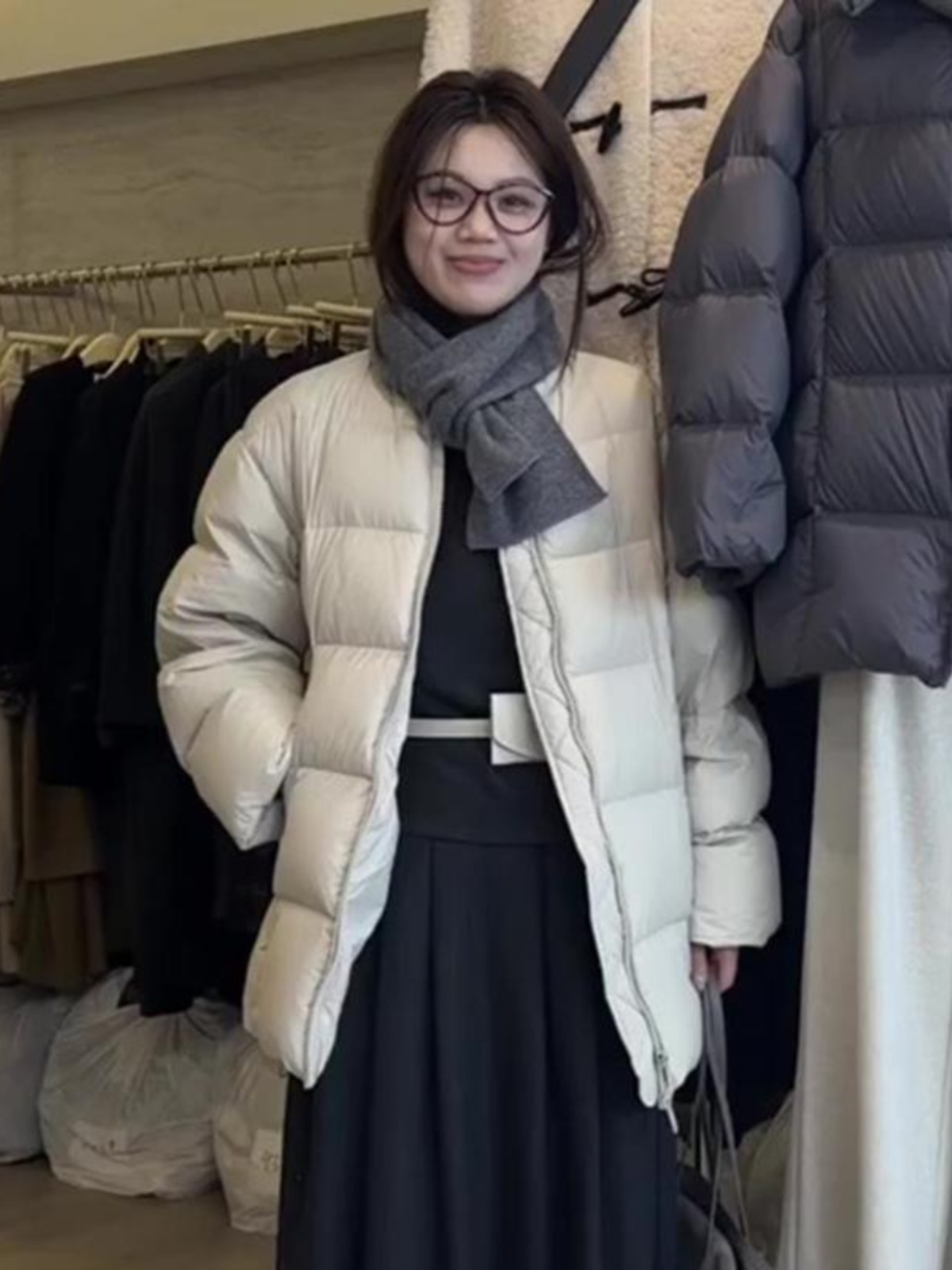 Korean-Style High-End Casual Mid-Length Women's Down Cotton Coat - Stylish Elegant Stand Collar Jacket for Winter 2025 Korean-Style High-End Casual Mid-Length Women's Down Cotton Coat - Stylish Elegant Stand Collar Jacket for Winter 2025