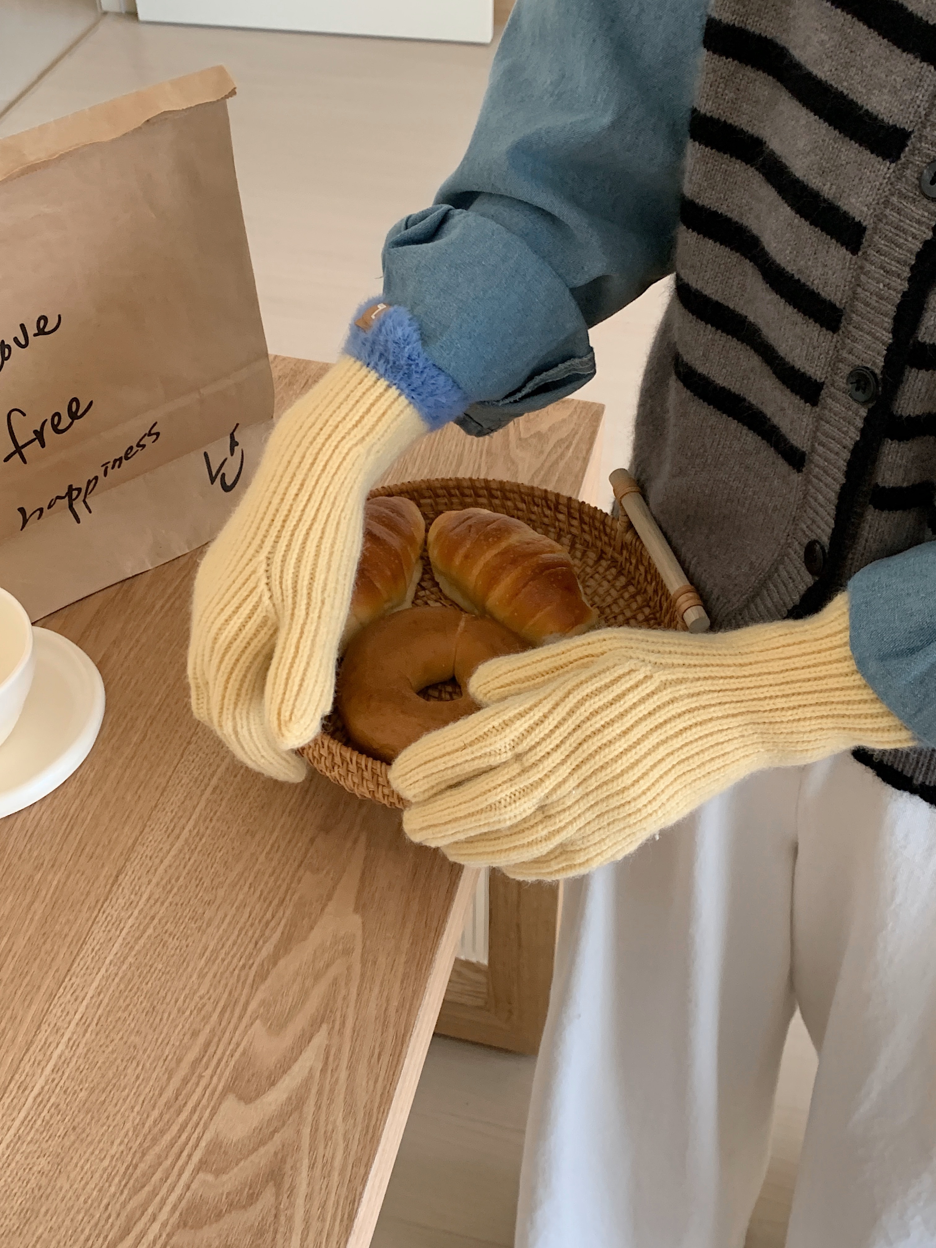 Korean-Style Imitation Mink Fur Spliced Split-Finger Gloves for Women - Warm Autumn Winter Five-Finger Fashion Accessory Korean-Style Imitation Mink Fur Spliced Split-Finger Gloves for Women - Warm Autumn Winter Five-Finger Fashion Accessory