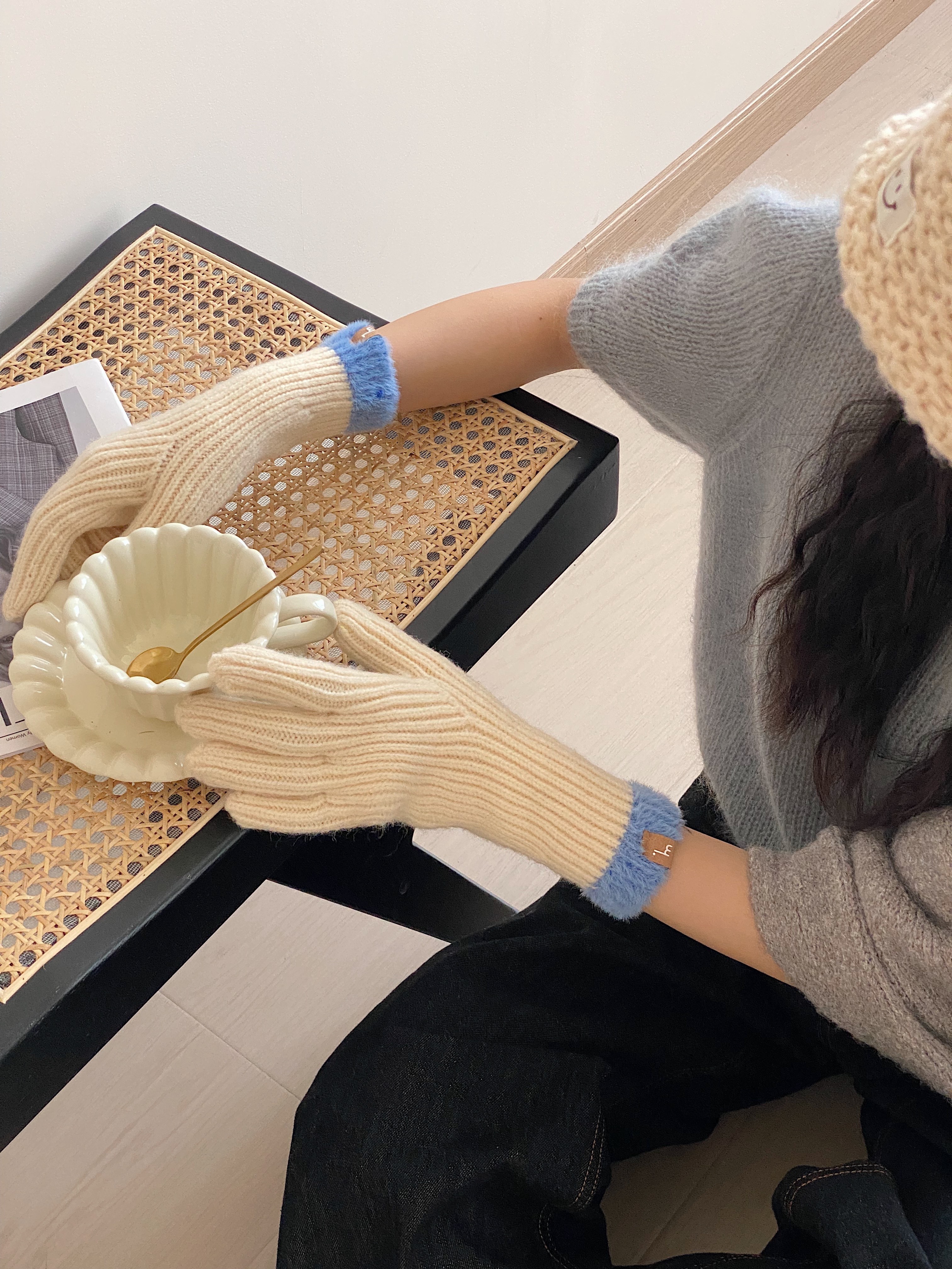 Korean-Style Imitation Mink Fur Spliced Split-Finger Gloves for Women - Warm Autumn Winter Five-Finger Fashion Accessory Korean-Style Imitation Mink Fur Spliced Split-Finger Gloves for Women - Warm Autumn Winter Five-Finger Fashion Accessory