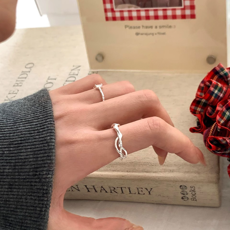 Korean Style Intricate Intertwined Ring for Women - 2025 High-End Light Luxury Versatile Finger Ring Korean Style Intricate Intertwined Ring for Women - 2025 High-End Light Luxury Versatile Finger Ring