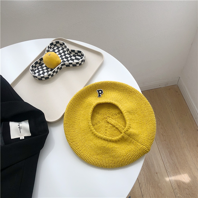 Korean-Style Knitted Wool Beret Hat for Women - Elastic Autumn/Winter Painter's Hat with Letter Design Korean-Style Knitted Wool Beret Hat for Women - Elastic Autumn/Winter Painter's Hat with Letter Design