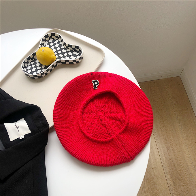Korean-Style Knitted Wool Beret Hat for Women - Elastic Autumn/Winter Painter's Hat with Letter Design Korean-Style Knitted Wool Beret Hat for Women - Elastic Autumn/Winter Painter's Hat with Letter Design