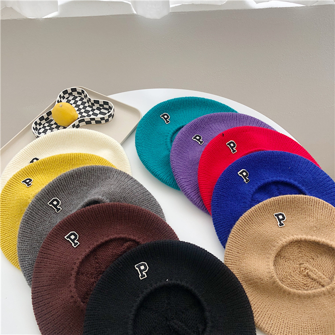 Korean-Style Knitted Wool Beret Hat for Women - Elastic Autumn/Winter Painter's Hat with Letter Design Korean-Style Knitted Wool Beret Hat for Women - Elastic Autumn/Winter Painter's Hat with Letter Design