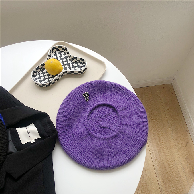 Korean-Style Knitted Wool Beret Hat for Women - Elastic Autumn/Winter Painter's Hat with Letter Design Korean-Style Knitted Wool Beret Hat for Women - Elastic Autumn/Winter Painter's Hat with Letter Design