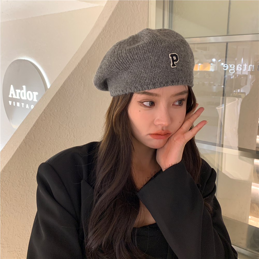 Korean-Style Knitted Wool Beret Hat for Women - Elastic Autumn/Winter Painter's Hat with Letter Design Korean-Style Knitted Wool Beret Hat for Women - Elastic Autumn/Winter Painter's Hat with Letter Design