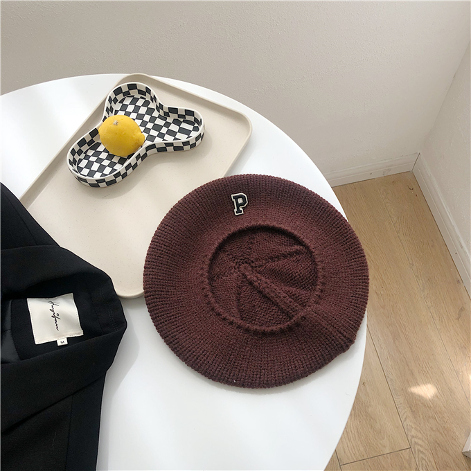 Korean-Style Knitted Wool Beret Hat for Women - Elastic Autumn/Winter Painter's Hat with Letter Design Korean-Style Knitted Wool Beret Hat for Women - Elastic Autumn/Winter Painter's Hat with Letter Design