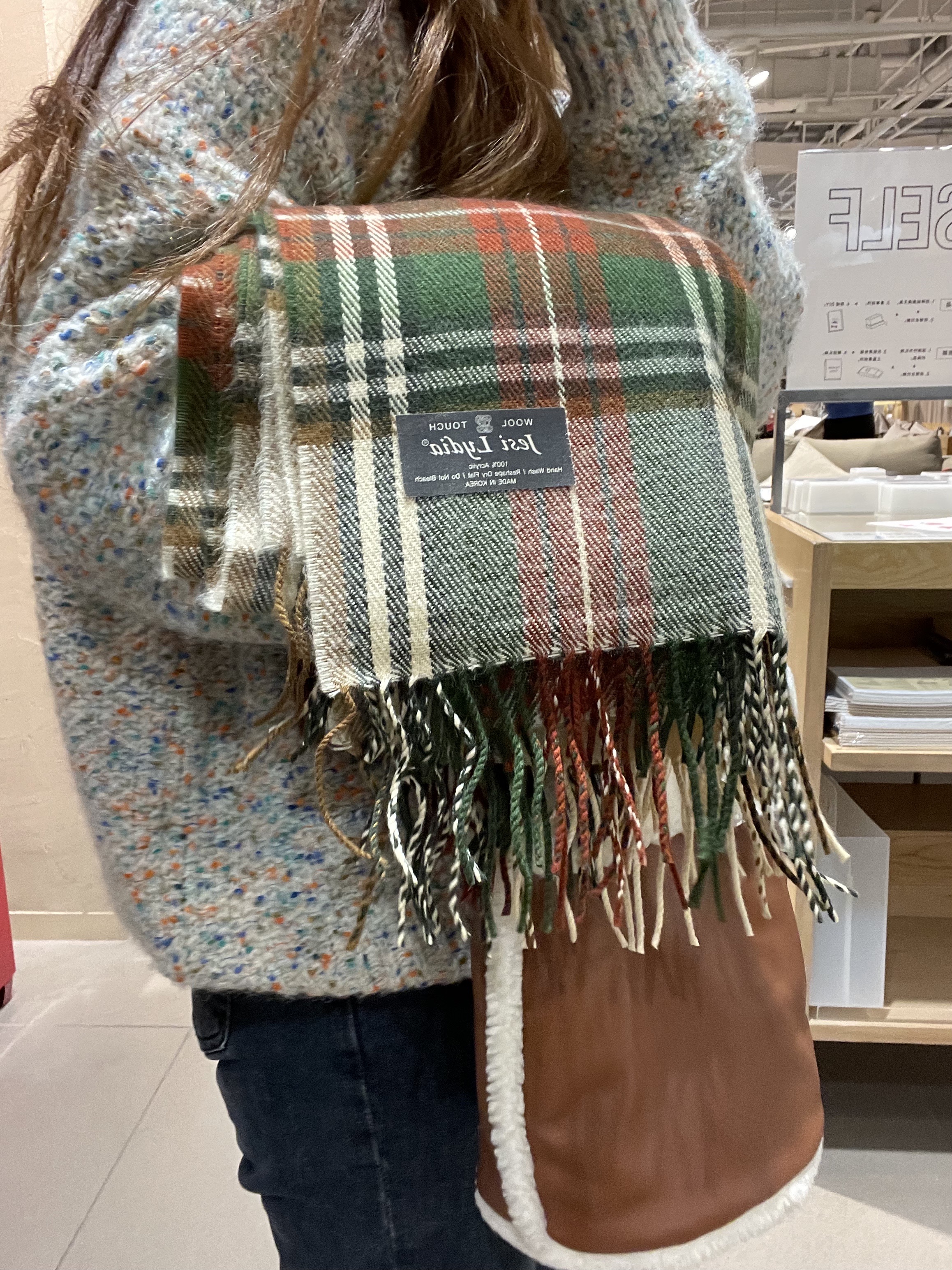 Korean Style Large Faux Wool Scarf for New Year in Trendy Colors - Soft & Stylish Winter Accessory Korean Style Large Faux Wool Scarf for New Year in Trendy Colors - Soft & Stylish Winter Accessory