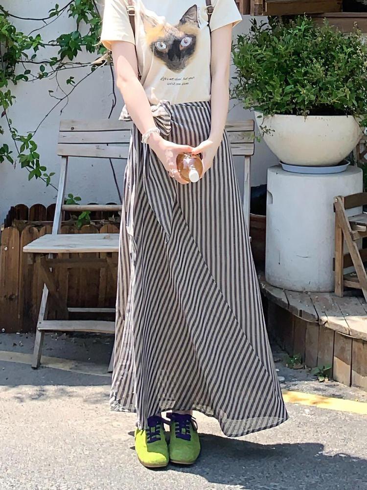 Korean-Style Long Striped Skirt with Side Tie Design for Women - 2025 Summer High-End Minimalist Fashion Korean-Style Long Striped Skirt with Side Tie Design for Women - 2025 Summer High-End Minimalist Fashion