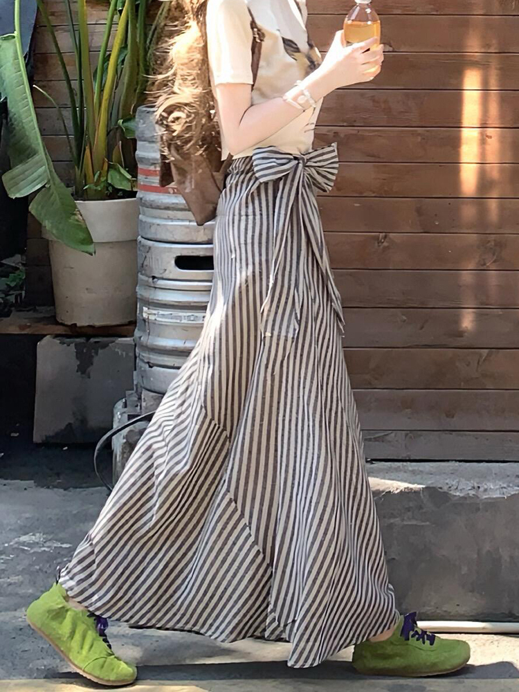 Korean-Style Long Striped Skirt with Side Tie Design for Women - 2025 Summer High-End Minimalist Fashion Korean-Style Long Striped Skirt with Side Tie Design for Women - 2025 Summer High-End Minimalist Fashion