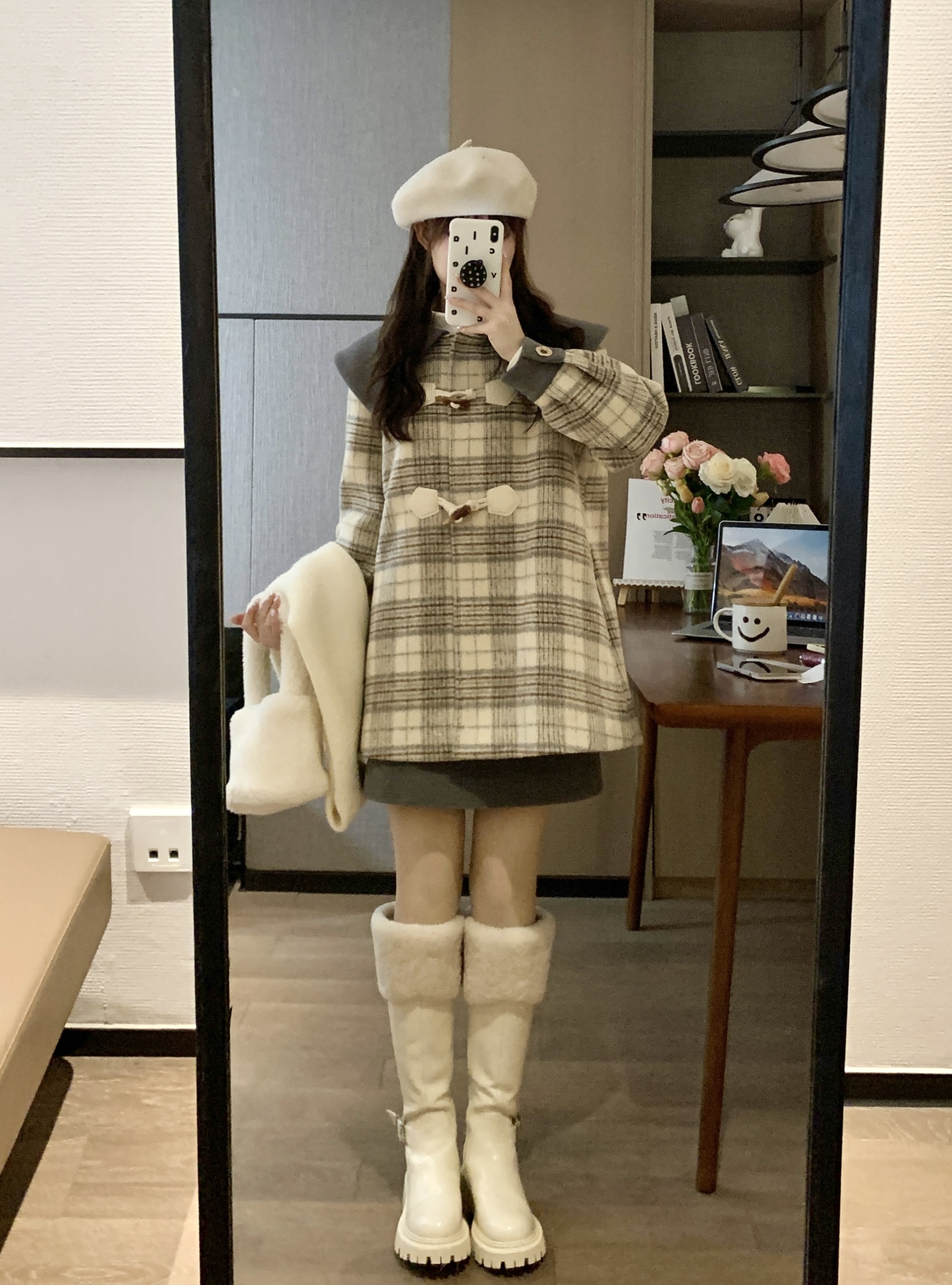 Korean-Style Mid-Length Slimming Gray Wool Coat Set for Women - Soft, Thick, and Warm for Early Spring Fashion Korean-Style Mid-Length Slimming Gray Wool Coat Set for Women - Soft, Thick, and Warm for Early Spring Fashion