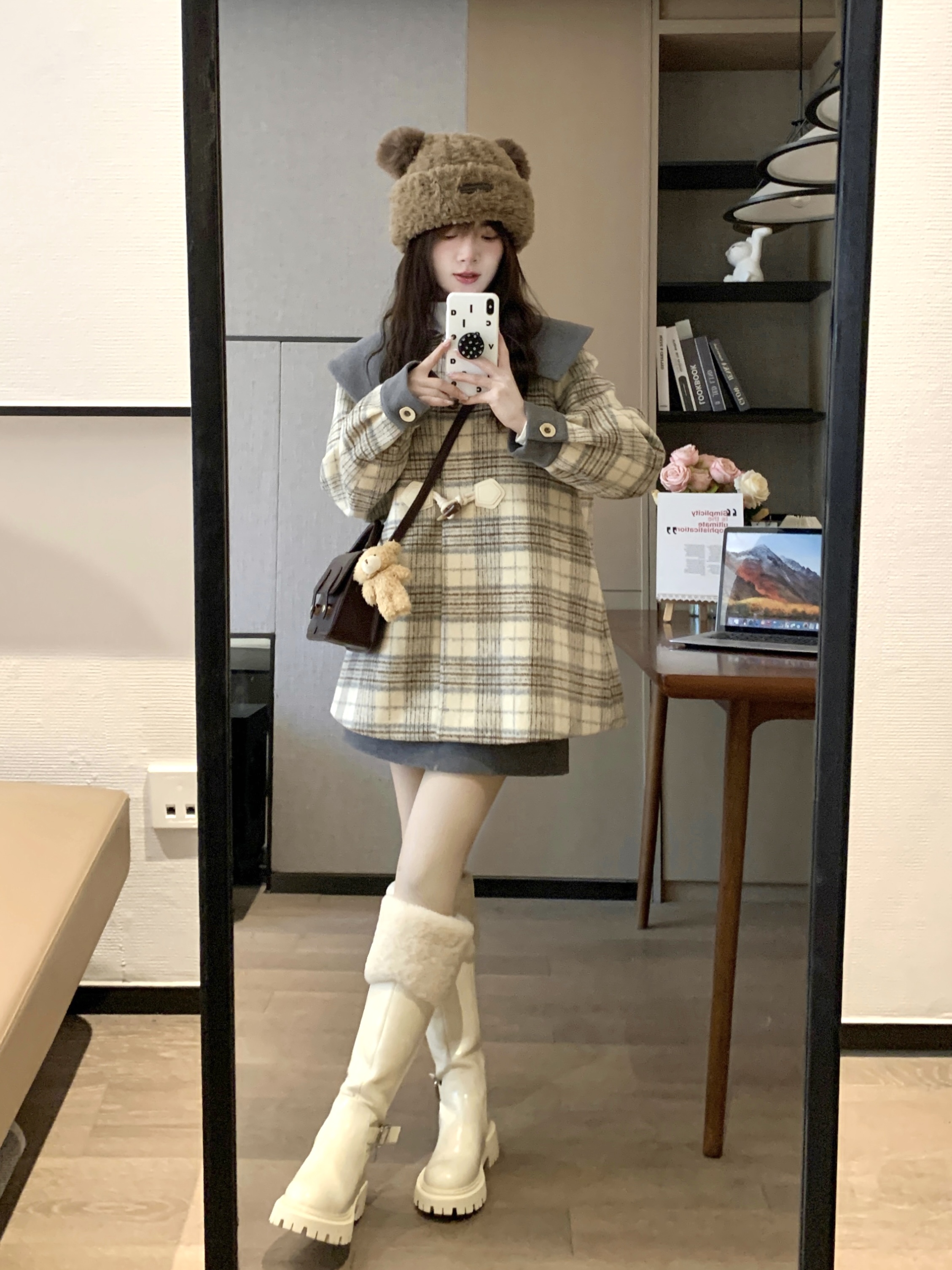 Korean-Style Mid-Length Slimming Gray Wool Coat Set for Women - Soft, Thick, and Warm for Early Spring Fashion Korean-Style Mid-Length Slimming Gray Wool Coat Set for Women - Soft, Thick, and Warm for Early Spring Fashion