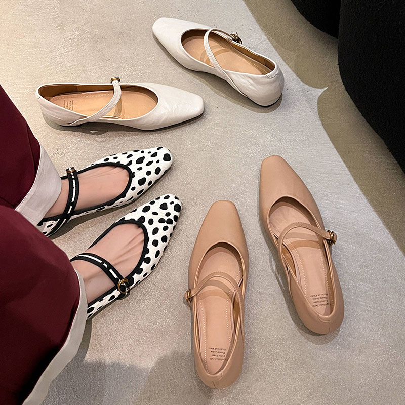 Korean Style Milk White Sheepskin One-Strap Flat Mary Jane Shoes with French Square Toe and Soft Sole for Women Korean Style Milk White Sheepskin One-Strap Flat Mary Jane Shoes with French Square Toe and Soft Sole for Women