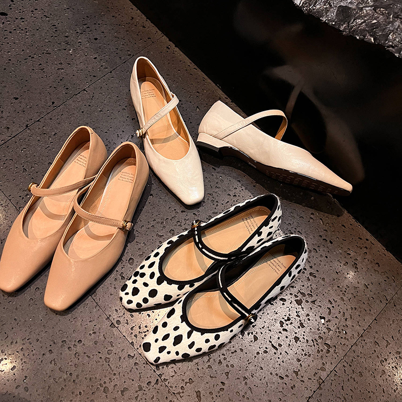 Korean Style Milk White Sheepskin One-Strap Flat Mary Jane Shoes with French Square Toe and Soft Sole for Women Korean Style Milk White Sheepskin One-Strap Flat Mary Jane Shoes with French Square Toe and Soft Sole for Women