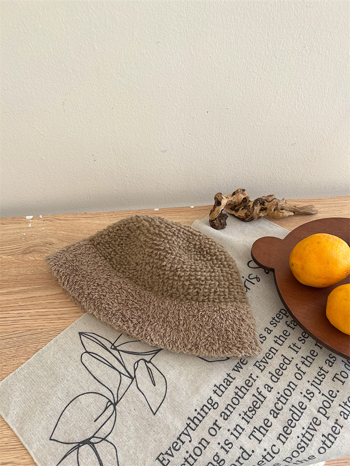 Korean-Style Minimalist Fluffy Texture Fisherman's Hat for Women – Casual and Versatile Bucket Hat Trend for Autumn and Winter Korean-Style Minimalist Fluffy Texture Fisherman's Hat for Women – Casual and Versatile Bucket Hat Trend for Autumn and Winter