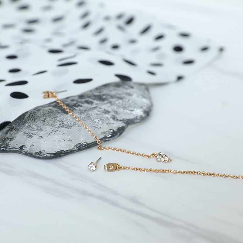 Korean-Style Minimalist Metal Stud Earrings with Detachable Sparkling Design - Fashionable Women's Accessories for Any Occasion