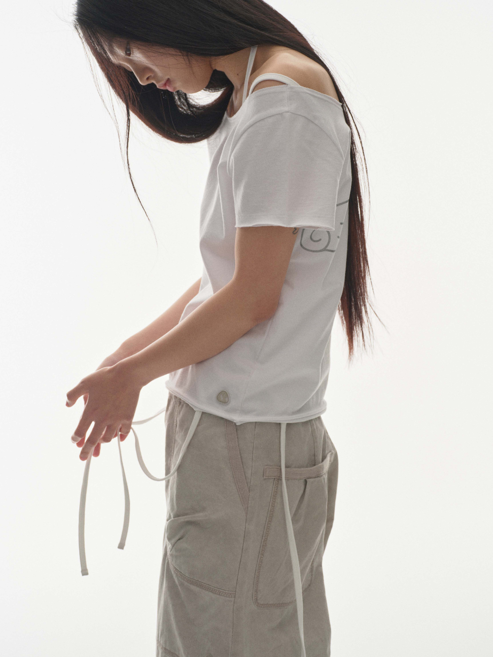 Korean Style Off-Shoulder White T-Shirt with Large Collar and Wing Print - 25ss Niche Design, Short Sleeve Fashion Top Korean Style Off-Shoulder White T-Shirt with Large Collar and Wing Print - 25ss Niche Design, Short Sleeve Fashion Top