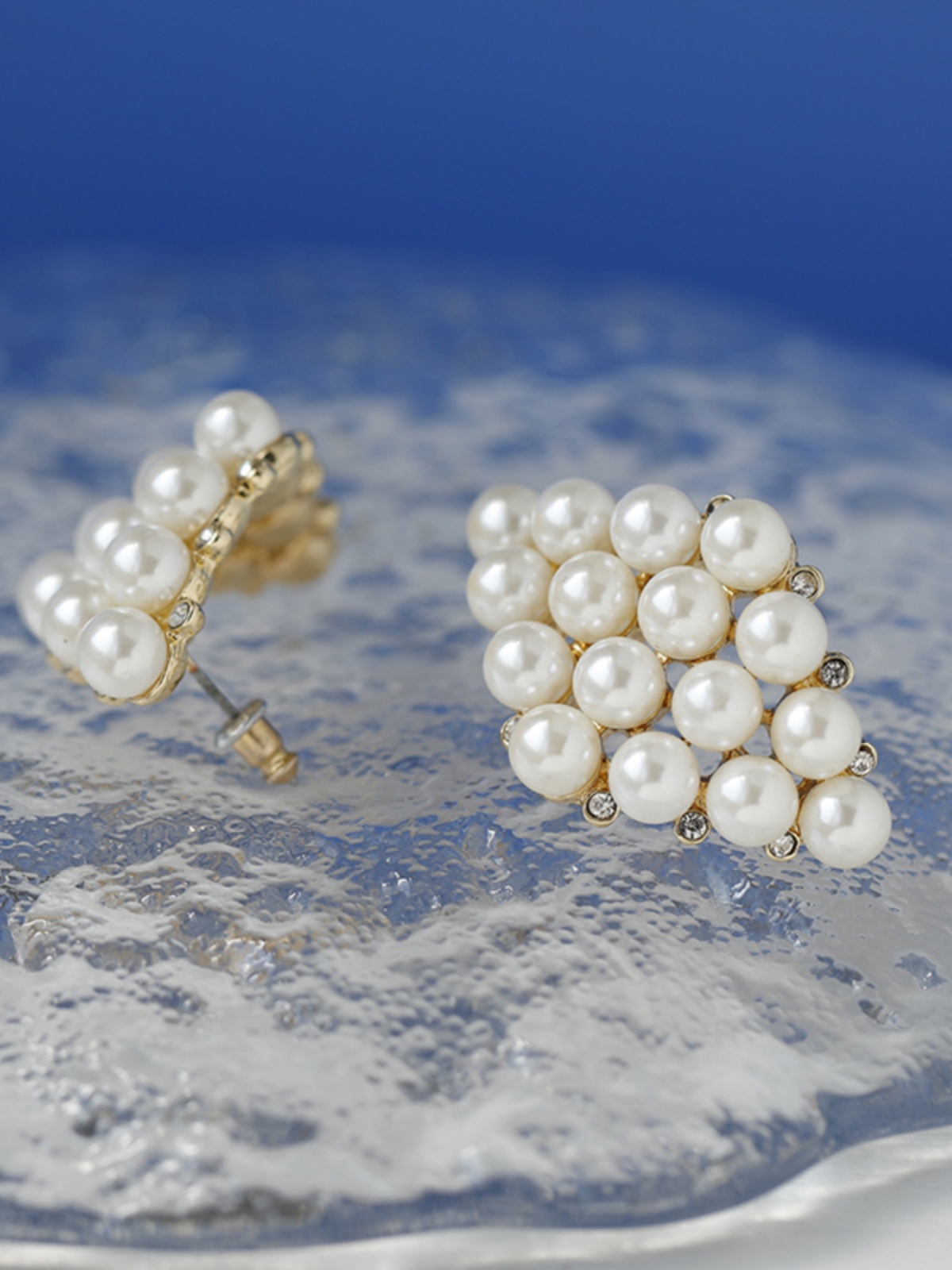 Korean-Style Pearl Rhinestone Geometric Stud Earrings for Women - Trendy Zinc Alloy Jewelry for Students, Gatherings, and Gifts Korean-Style Pearl Rhinestone Geometric Stud Earrings for Women - Trendy Zinc Alloy Jewelry for Students, Gatherings, and Gifts