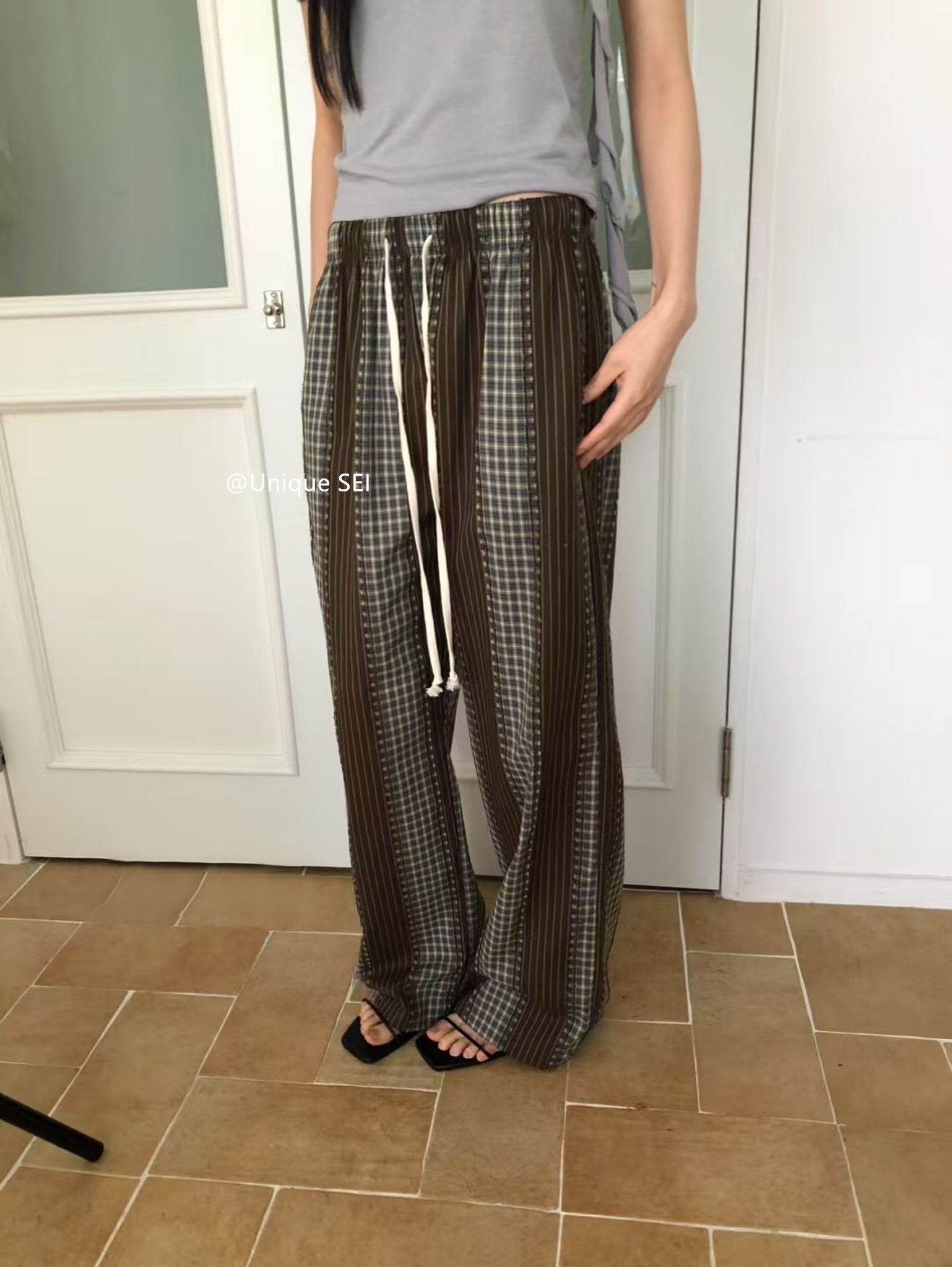 Korean-Style Plaid Patchwork Relaxed Summer Pants for Women - Elastic Waist, Drawstring, Versatile Loose Casual Trousers Korean-Style Plaid Patchwork Relaxed Summer Pants for Women - Elastic Waist, Drawstring, Versatile Loose Casual Trousers