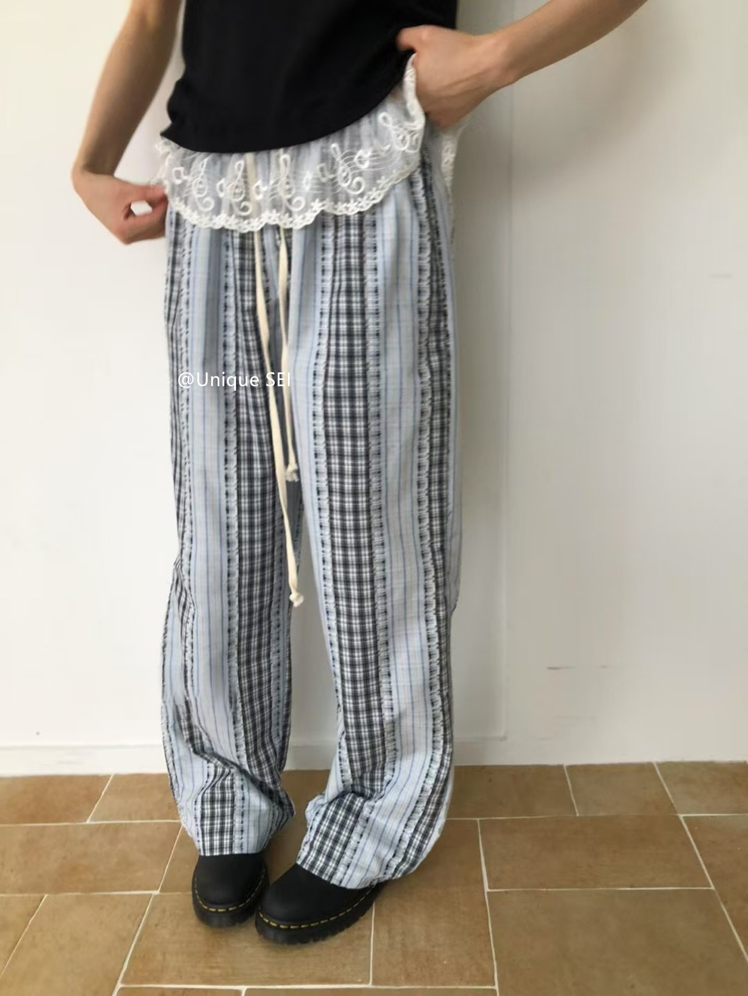 Korean-Style Plaid Patchwork Relaxed Summer Pants for Women - Elastic Waist, Drawstring, Versatile Loose Casual Trousers Korean-Style Plaid Patchwork Relaxed Summer Pants for Women - Elastic Waist, Drawstring, Versatile Loose Casual Trousers