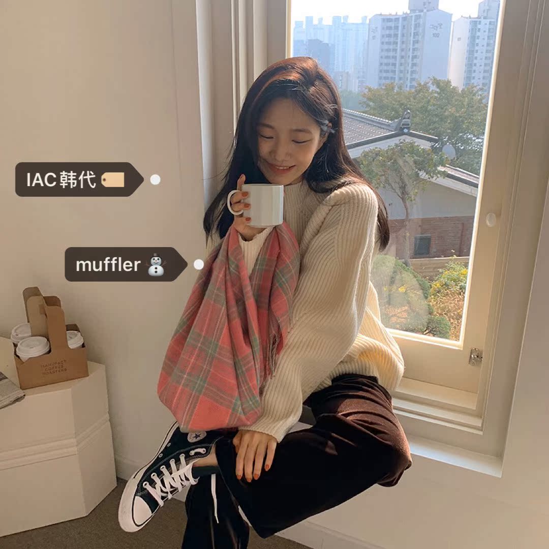 Korean Style Plaid Scarf in Soft Candy Wool Blend with Strawberry Design - Cozy Fashion Accessory for Fall and Winter Korean Style Plaid Scarf in Soft Candy Wool Blend with Strawberry Design - Cozy Fashion Accessory for Fall and Winter