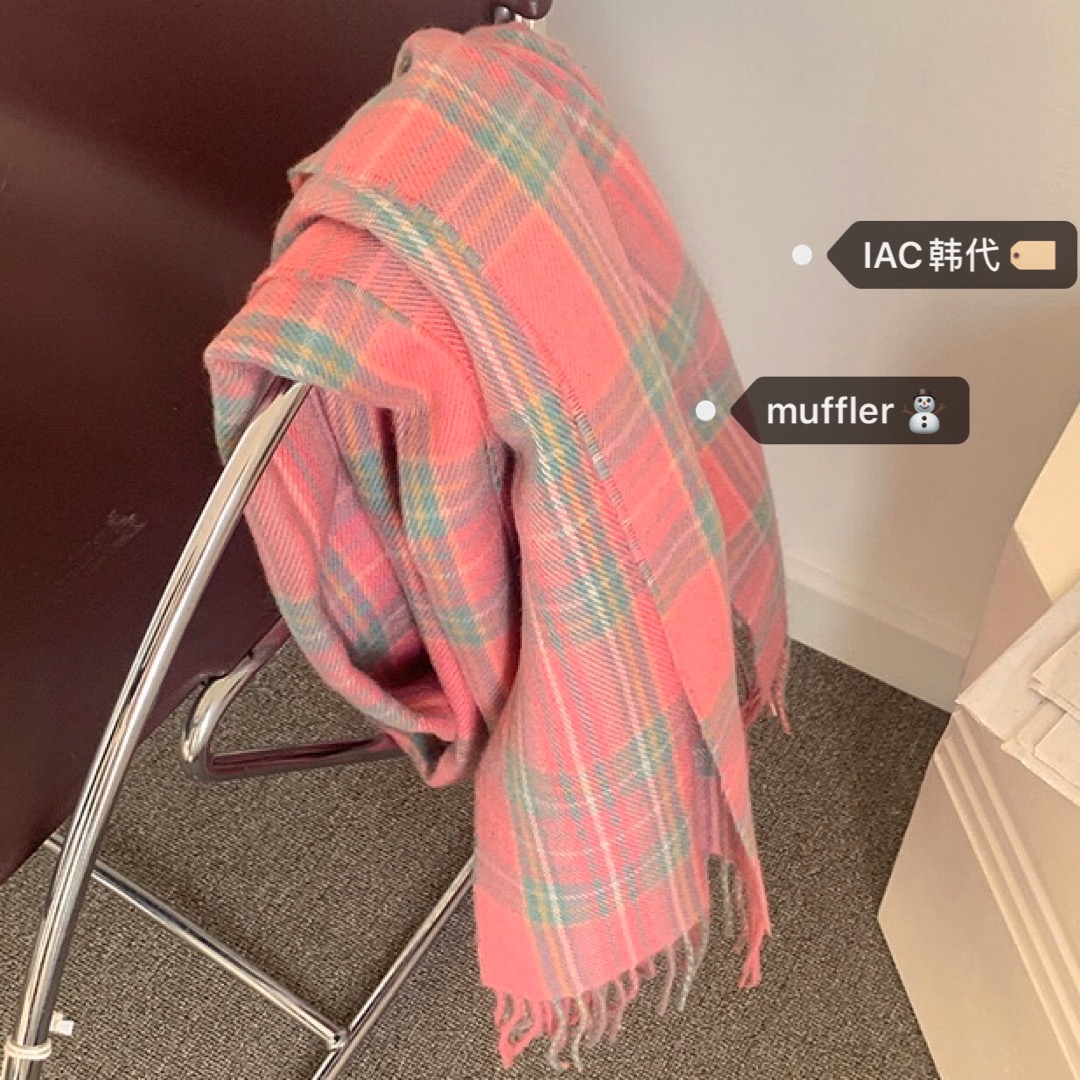 Korean Style Plaid Scarf in Soft Candy Wool Blend with Strawberry Design - Cozy Fashion Accessory for Fall and Winter Korean Style Plaid Scarf in Soft Candy Wool Blend with Strawberry Design - Cozy Fashion Accessory for Fall and Winter