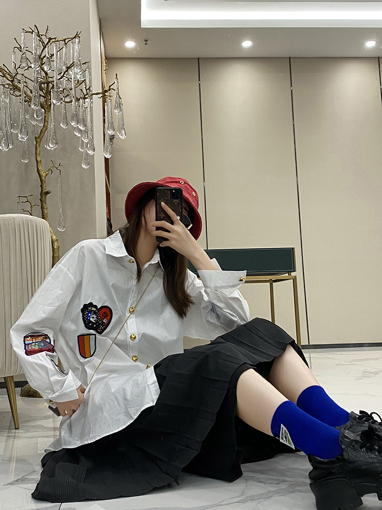 Korean Style Pleated Striped Asymmetrical Midi Skirt for Women - European Spring Summer Fashion Casual Design Korean Style Pleated Striped Asymmetrical Midi Skirt for Women - European Spring Summer Fashion Casual Design