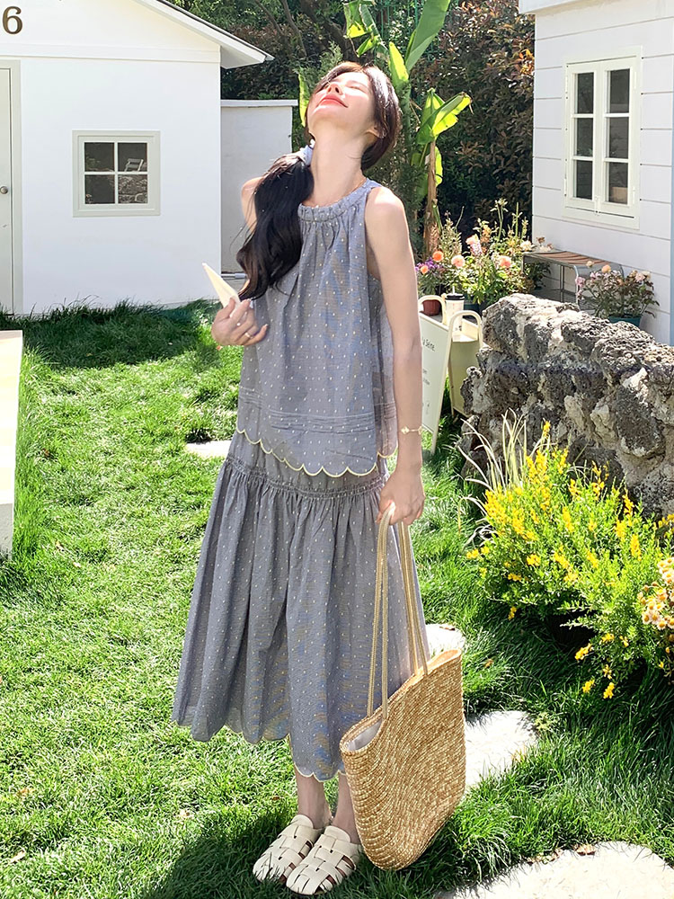 Korean-Style Polka Dot Two-Piece Dress Set for Women - Summer 2025 Casual Tank Top and Skirt, Youthful Fashion.