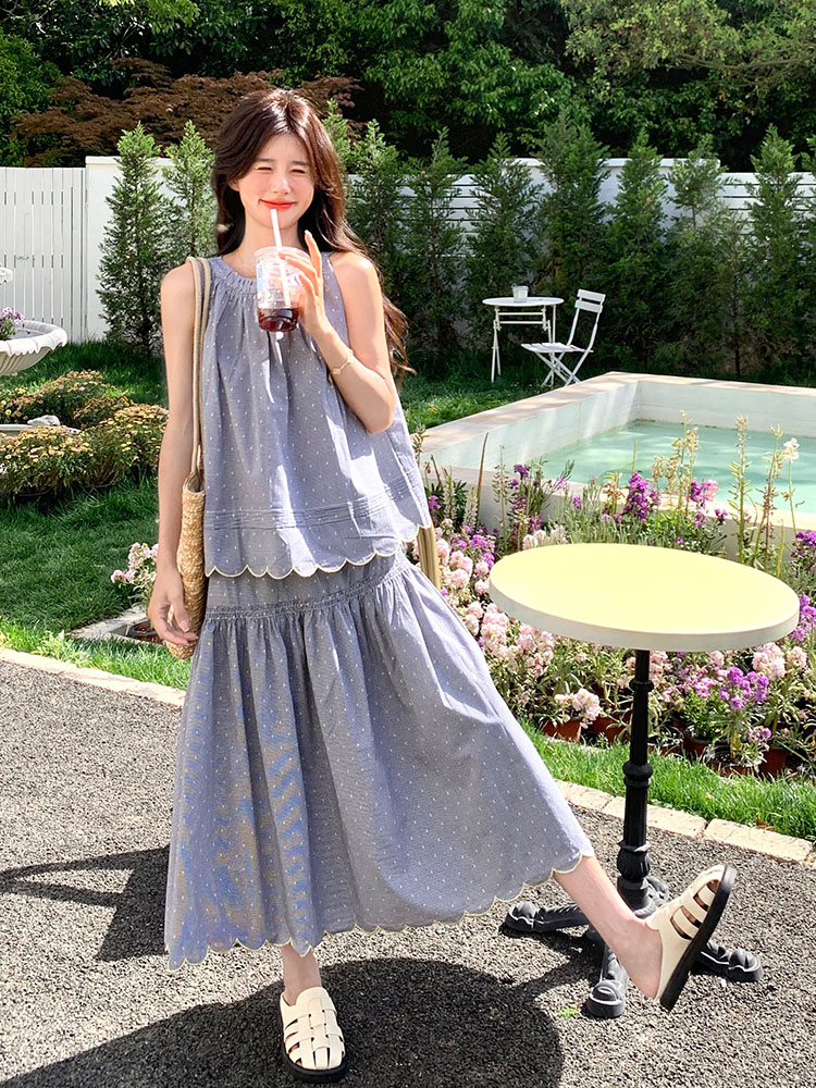Korean-Style Polka Dot Two-Piece Dress Set for Women - Summer 2025 Casual Tank Top and Skirt, Youthful Fashion.