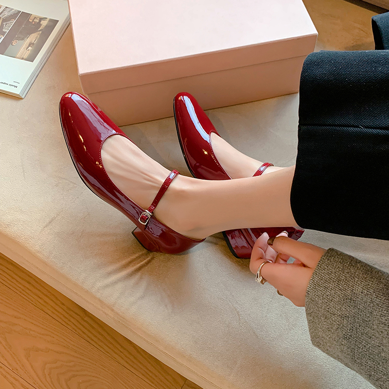 Korean Style Red Patent Leather Low-Heeled One-Strap Round-Toe Mary Jane Shoes for Women - Cute Flat Footwear
