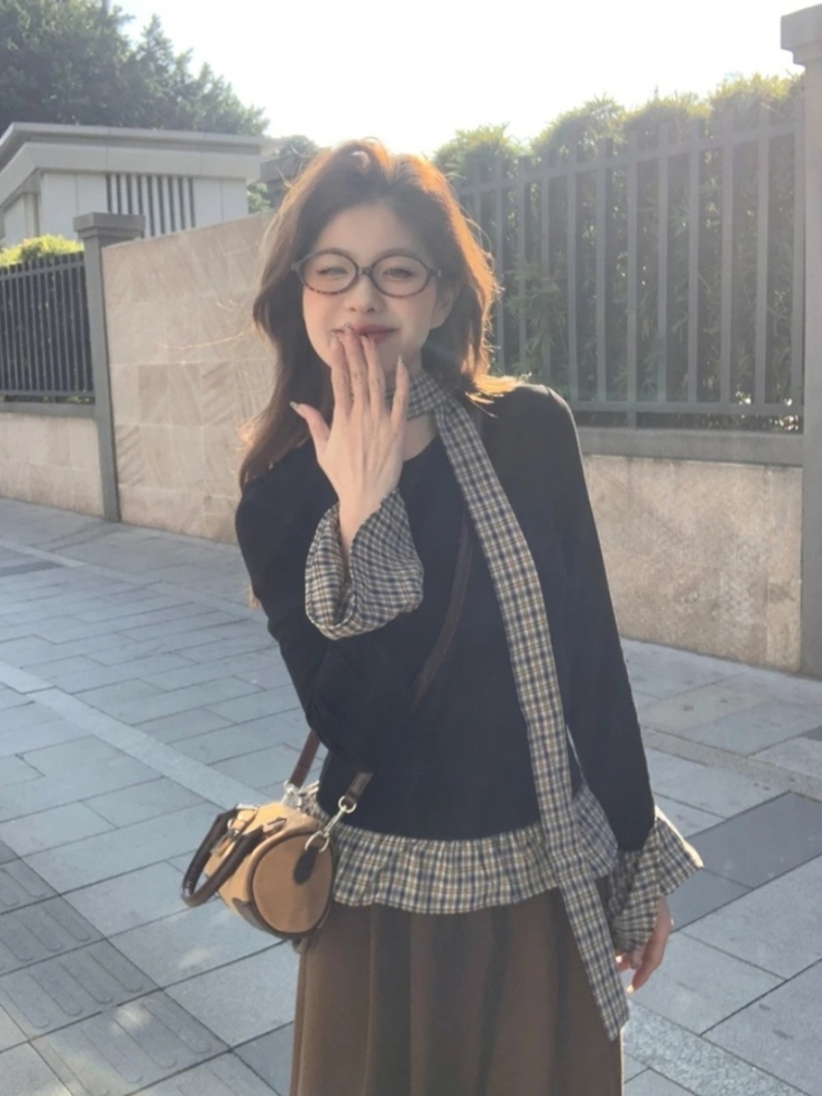 Korean Style Retro Color-Blocked Plaid Long-Sleeve T-Shirt for Women - Slim Fit Winter Base Layer Top Korean Style Retro Color-Blocked Plaid Long-Sleeve T-Shirt for Women - Slim Fit Winter Base Layer Top