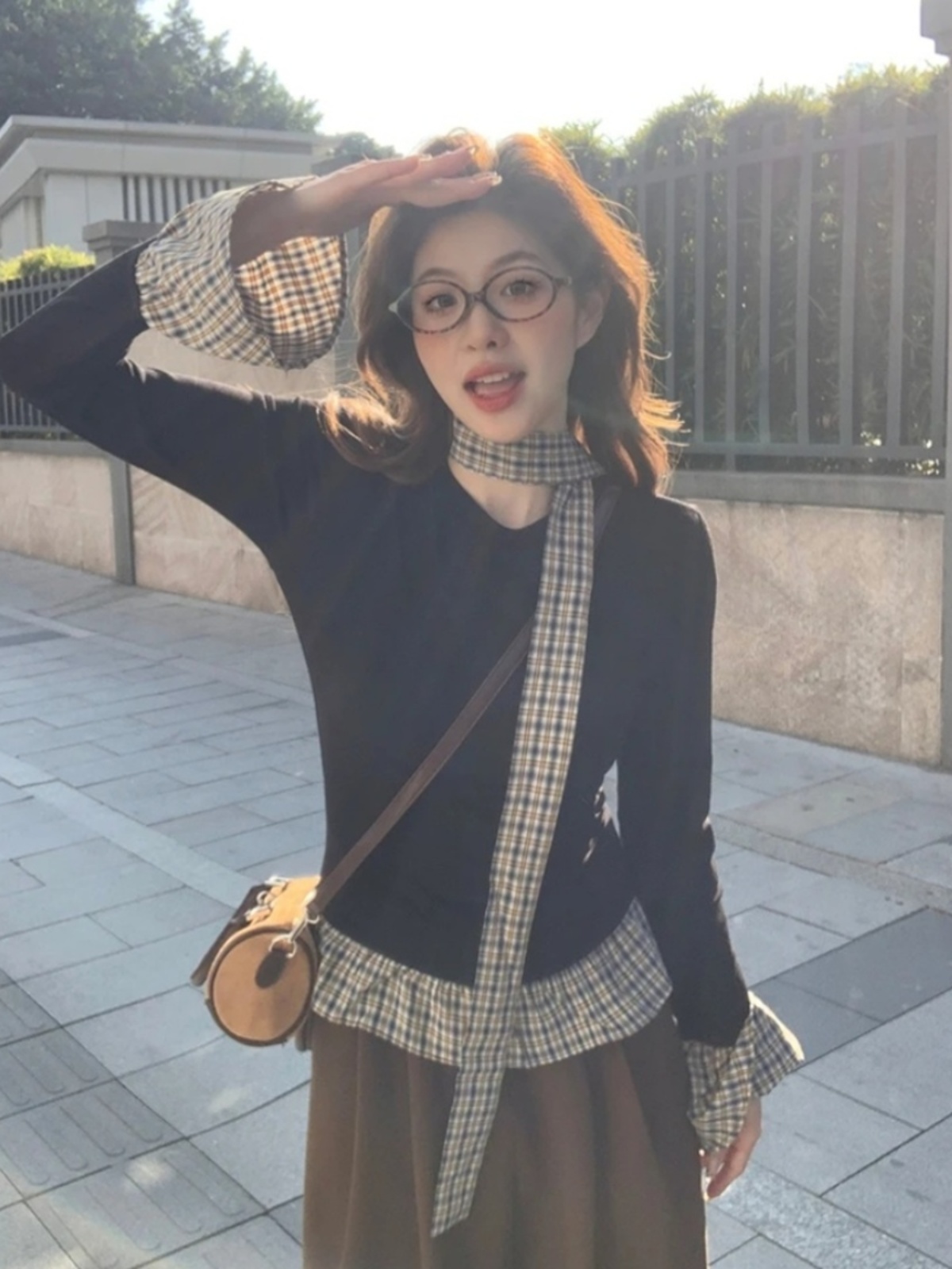 Korean Style Retro Color-Blocked Plaid Long-Sleeve T-Shirt for Women - Slim Fit Winter Base Layer Top Korean Style Retro Color-Blocked Plaid Long-Sleeve T-Shirt for Women - Slim Fit Winter Base Layer Top