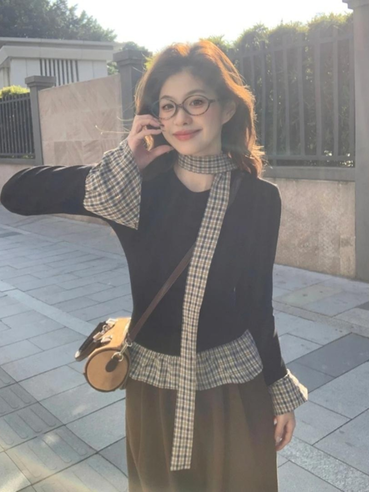 Korean Style Retro Color-Blocked Plaid Long-Sleeve T-Shirt for Women - Slim Fit Winter Base Layer Top Korean Style Retro Color-Blocked Plaid Long-Sleeve T-Shirt for Women - Slim Fit Winter Base Layer Top