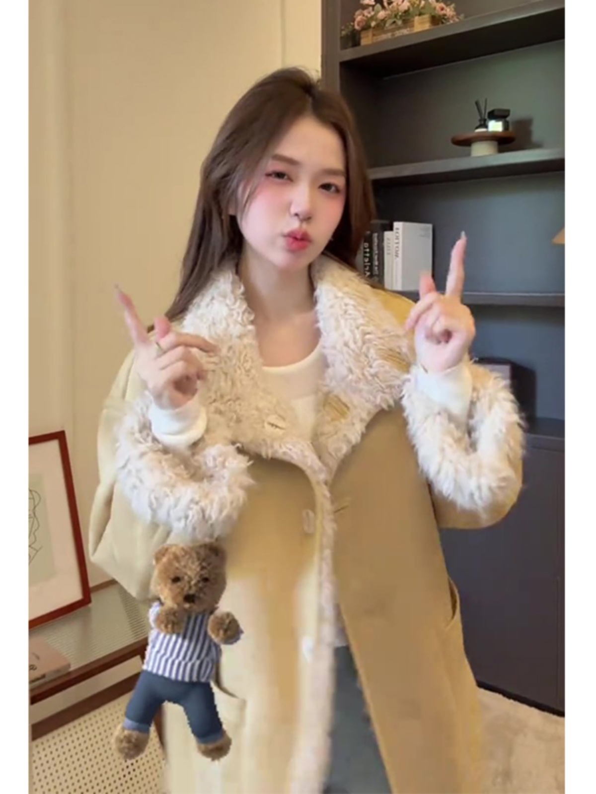Korean Style Retro Shearling Coat for Women - High-End Loose Thick Warm Winter Fashion Outerwear Korean Style Retro Shearling Coat for Women - High-End Loose Thick Warm Winter Fashion Outerwear