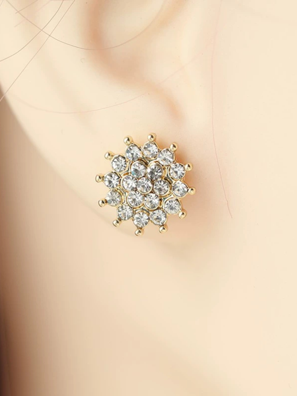 Korean-Style Sunflower Full Rhinestone Earrings for Women - Trendy, Versatile, Elegant Ear Accessories Korean-Style Sunflower Full Rhinestone Earrings for Women - Trendy, Versatile, Elegant Ear Accessories