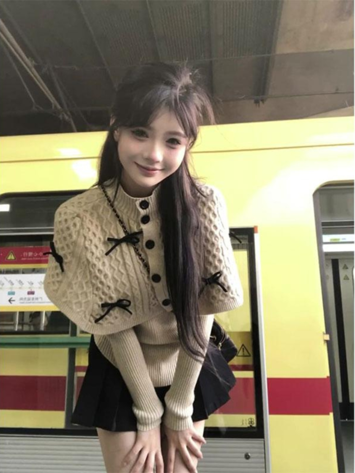 Korean Style Vintage High-End Long Sleeve Knitted Sweater for Women, Elegant Slim Fit Unique Top for Autumn/Winter 2025