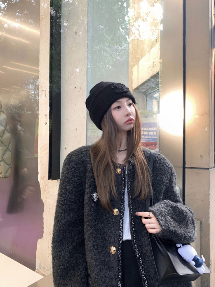 Korean Style Women's Wool Short Coat, Loose Cotton-Padded Winter Jacket, High-End Quality, 2025 Fashion Trend Korean Style Women's Wool Short Coat, Loose Cotton-Padded Winter Jacket, High-End Quality, 2025 Fashion Trend