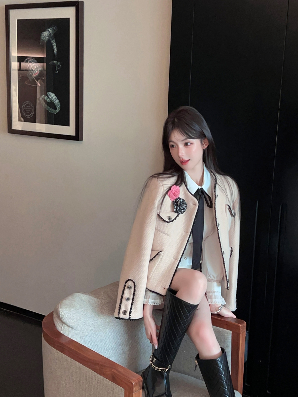 Lace-Trimmed Floral Design Short Woolen Coat for Women - Winter Down Inner Lining, Chic 90s Style Outerwear Lace-Trimmed Floral Design Short Woolen Coat for Women - Winter Down Inner Lining, Chic 90s Style Outerwear