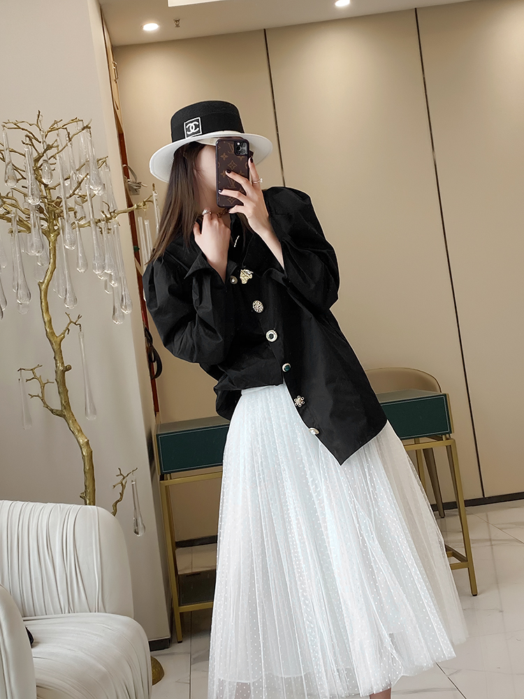 Lapel Button Puff Sleeve All-Cotton Casual Shirt for Women - Versatile Spring Autumn Fashion in European Style Lapel Button Puff Sleeve All-Cotton Casual Shirt for Women - Versatile Spring Autumn Fashion in European Style