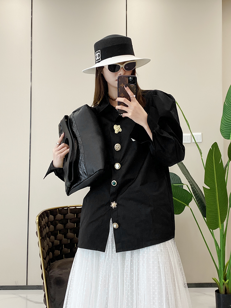 Lapel Button Puff Sleeve All-Cotton Casual Shirt for Women - Versatile Spring Autumn Fashion in European Style Lapel Button Puff Sleeve All-Cotton Casual Shirt for Women - Versatile Spring Autumn Fashion in European Style