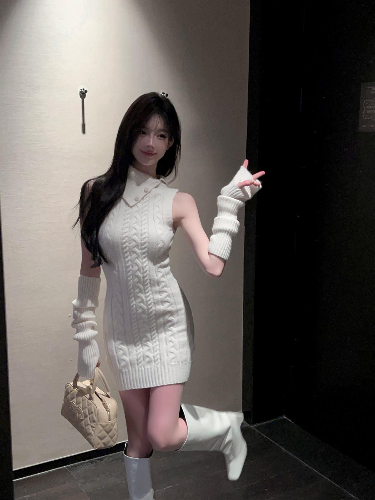 Lapel Sleeveless White Knitted Bodycon Dress with Sleeve Covers - Slim Fit Autumn Winter Fashion for a Chic Look Lapel Sleeveless White Knitted Bodycon Dress with Sleeve Covers - Slim Fit Autumn Winter Fashion for a Chic Look