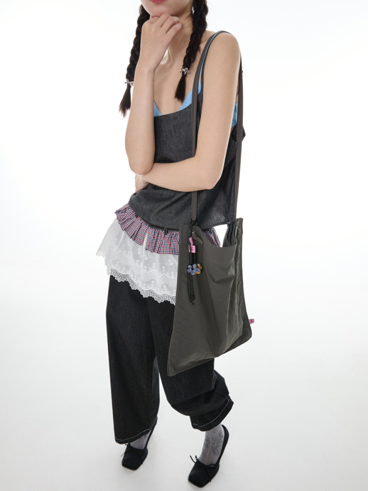 Large Capacity Nylon Eco Tote Bag with Thin Straps – Stylish and Functional Everyday Carryall Large Capacity Nylon Eco Tote Bag with Thin Straps – Stylish and Functional Everyday Carryall