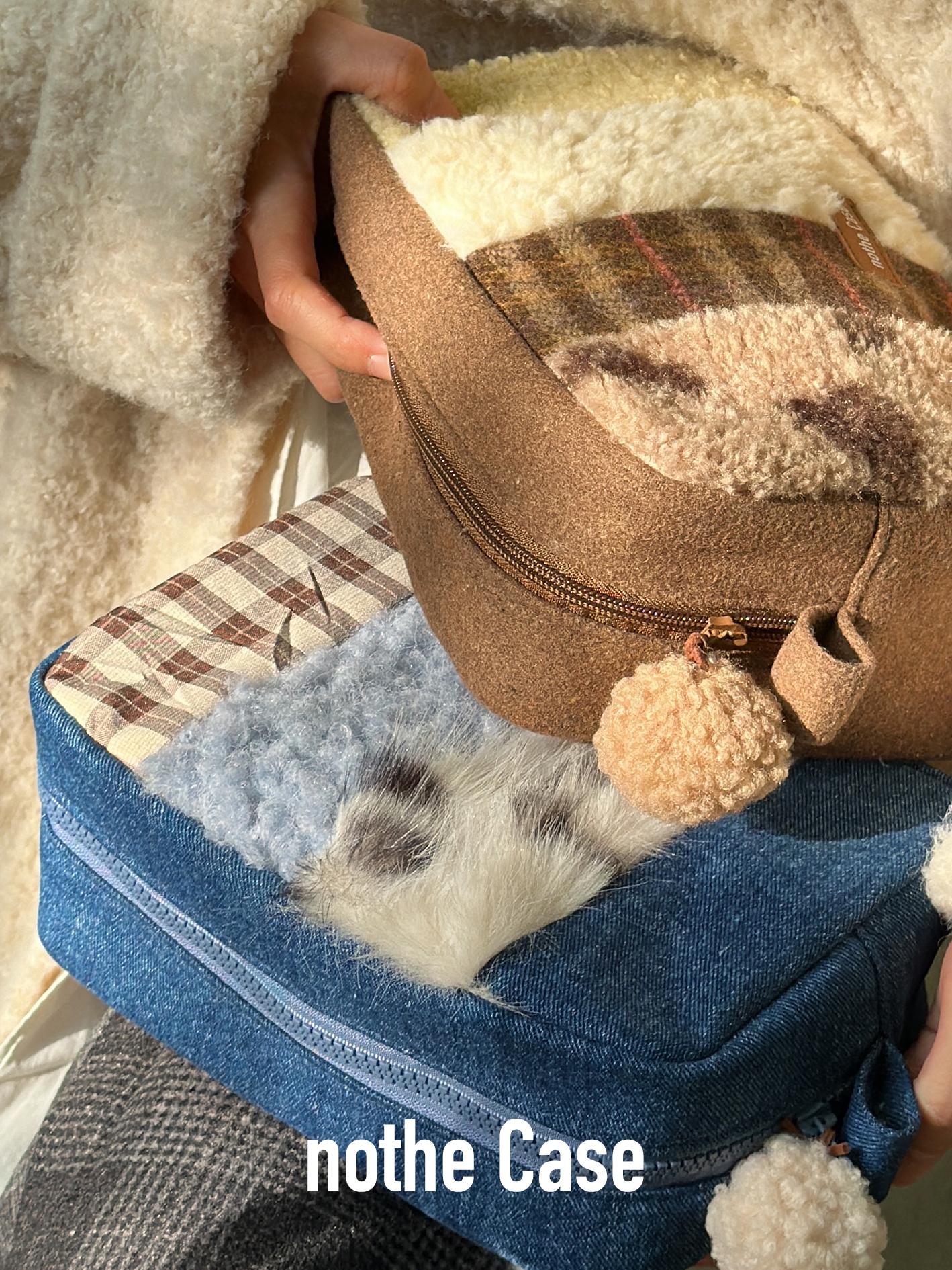 Large Capacity Portable Travel Makeup Bag - Stylish Original Storage Bag for Organizing Cosmetics - Perfect for On-the-Go Beauty Essentials Large Capacity Portable Travel Makeup Bag - Stylish Original Storage Bag for Organizing Cosmetics - Perfect for On-the-Go Beauty Essentials