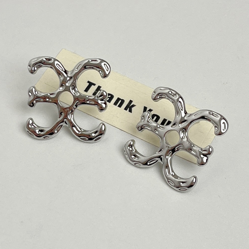 Large Logo Pearl Necklace for Women - COC-Style Light Luxury Sweater Chain, Versatile Clavicle Neck Chain, Trendy Fashion Accessory Large Logo Pearl Necklace for Women - COC-Style Light Luxury Sweater Chain, Versatile Clavicle Neck Chain, Trendy Fashion Accessory